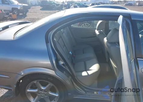 2003 Nissan Maxima Se from USA, damaged, VIN JN1DA31A63T421024